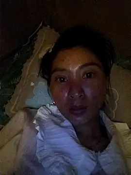 Snapshot of Hiniyk2 chatting on 4, 6, 2026 Hiniyk2 online show from 4, 6, 2026