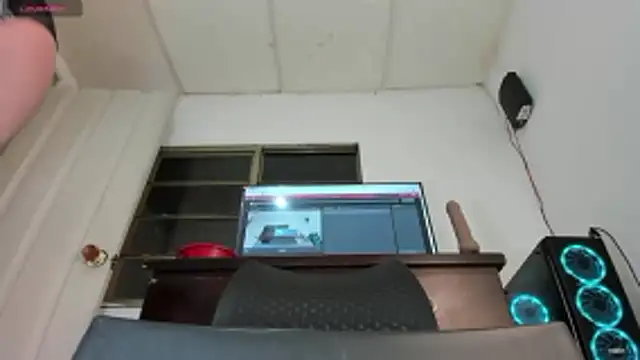 nickytabitch online show from 16, 6, 2026