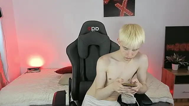 lucidangelok1 online show from 15, 6, 2026