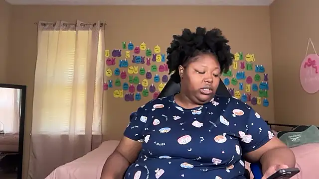 Chocolatebunnyxx96 online show from 19, 6, 2026