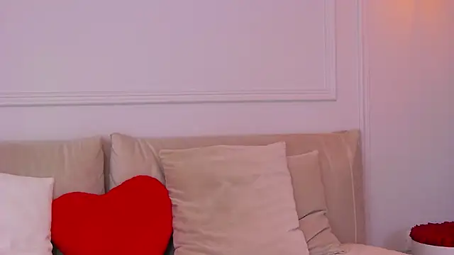 AriannaRuss online show from 24, 6, 2026
