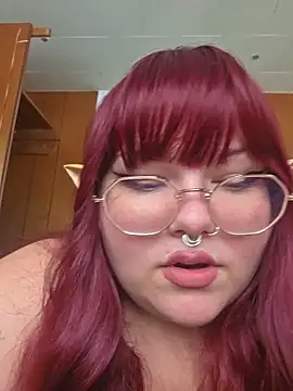 Snapshot of LunaLuxxx666 chatting on 4, 2, 2026 LunaLuxxx666 online show from 4, 2, 2026