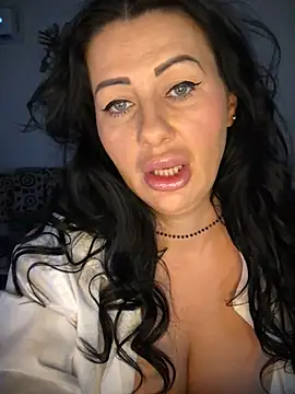 IRISWHITE17 online show from 18, 6, 2026
