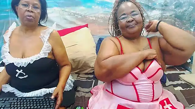 SEXY MATURExx online show from 11, 6, 2026