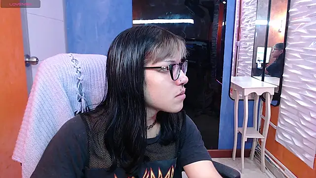 lilith ayanami online show from 1, 6, 2026