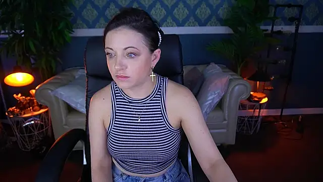 Dafni Monn online show from 7, 6, 2026