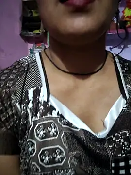 Nilam cute online show from 3, 6, 2026
