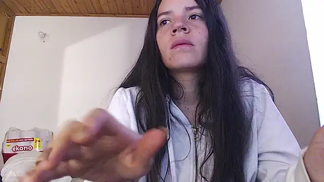 Shanel Lozano online show from 12, 6, 2026