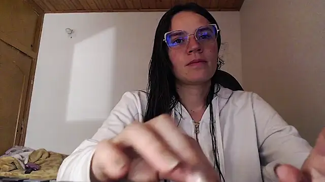 Shanel Lozano online show from 14, 6, 2026