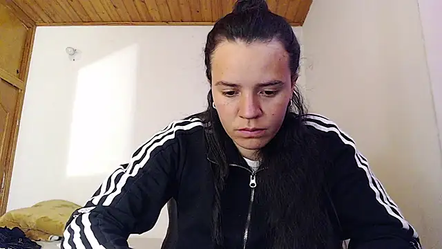 Shanel Lozano online show from 14, 6, 2026