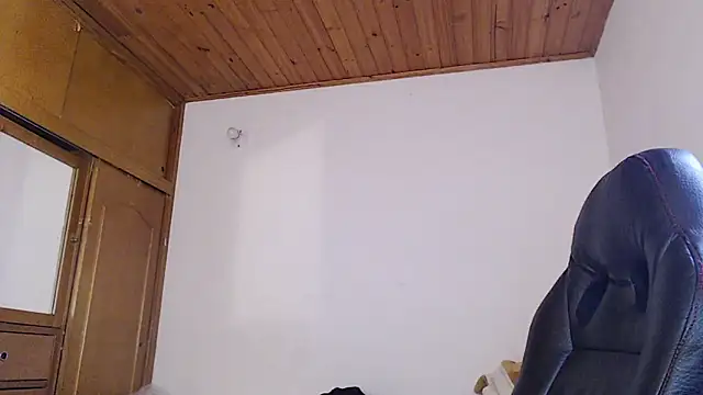 Shanel Lozano online show from 17, 6, 2026
