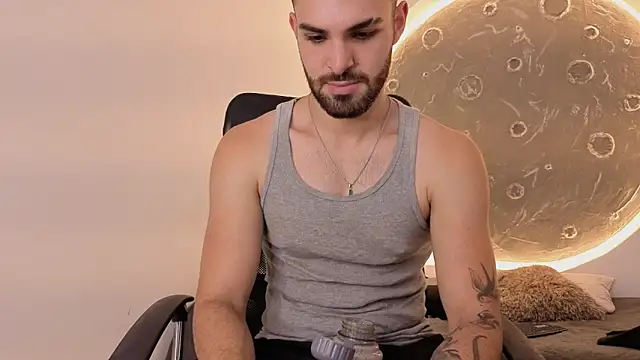 Snapshot of Apolo_lux1 chatting on 3, 6, 2026 Apolo lux1 online show from 3, 6, 2026