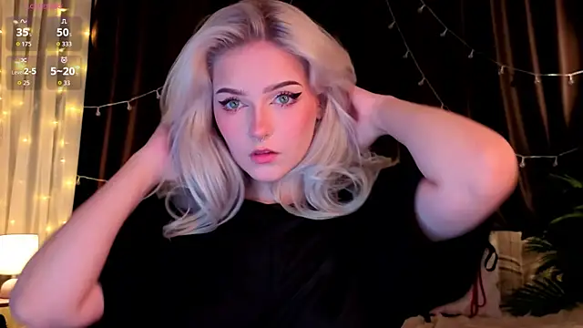 Snapshot of ShyniAlice chatting on 5, 6, 2026 ShyniAlice online show from 5, 6, 2026