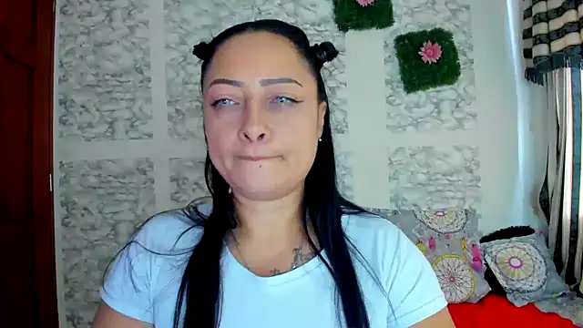 XXXStephanie XXX online show from 7, 6, 2026