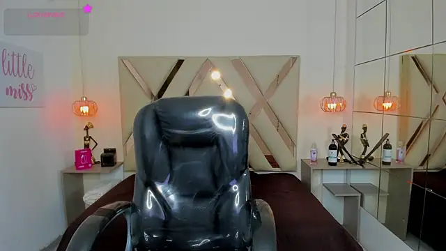 Anyelo Twink online show from 15, 6, 2026