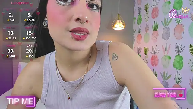 emma hiltonn  online show from 17, 6, 2026