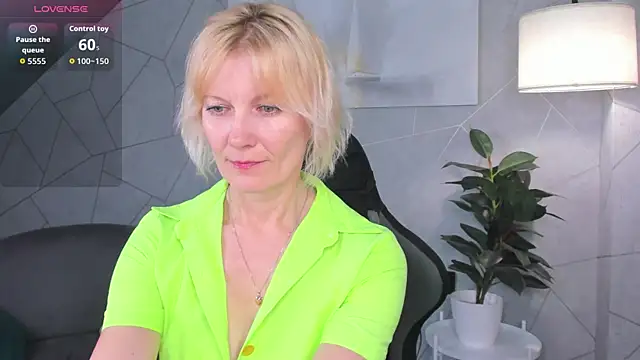 Julie Lucas online show from 7, 6, 2026