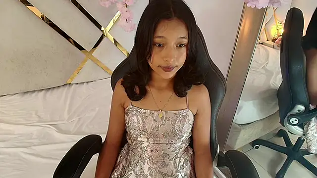 Real virgin Pussy online show from 17, 6, 2026
