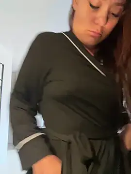 Pretty  Milf online show from 6, 6, 2026