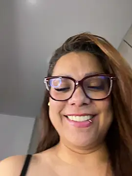 Pretty  Milf online show from 10, 6, 2026
