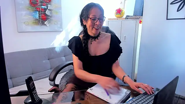 loretta fraser online show from 11, 6, 2026
