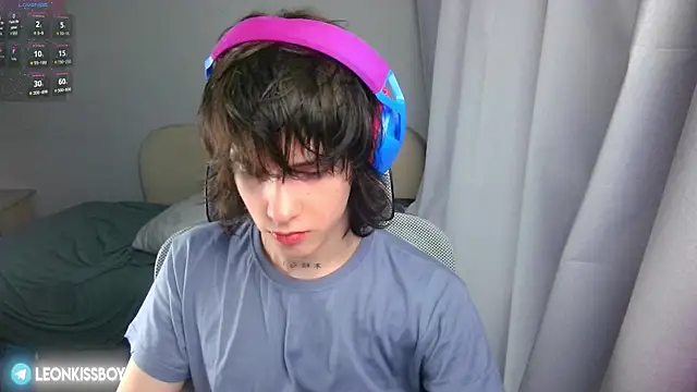 LeonBoykisser online show from 22, 6, 2026