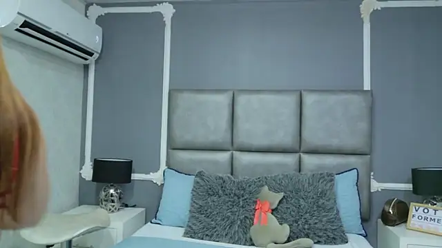 HaileyTims online show from 4, 6, 2026