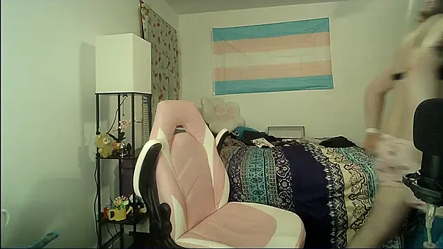 Snapshot of VanFairy526 chatting on 13, 5, 2026 VanFairy526 online show from 13, 5, 2026