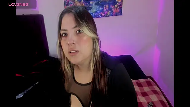 lunaa rayy420 online show from 3, 6, 2026