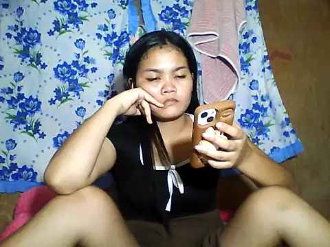 PinaySkinnyJust18 online show from 6, 6, 2026