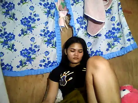 PinaySkinnyJust18 online show from 9, 6, 2026