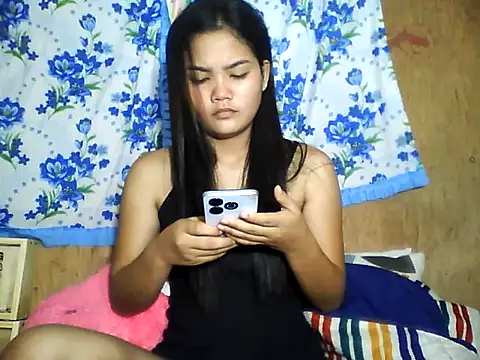 PinaySkinnyJust18 online show from 10, 6, 2026