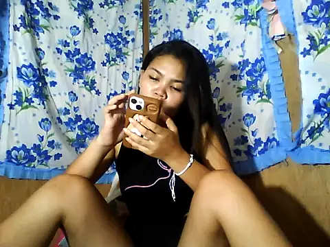 PinaySkinnyJust18 online show from 16, 6, 2026