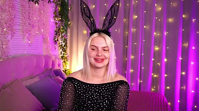 AmeliaWeells online show from 19, 6, 2026