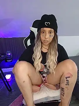 Snapshot of ThatAltGirl chatting on 15, 5, 2026 ThatAltGirl online show from 15, 5, 2026