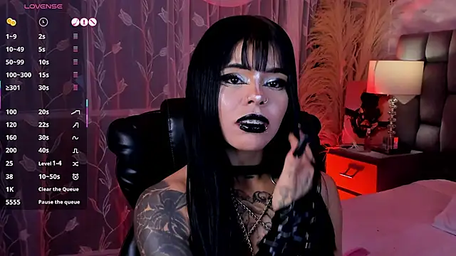 SweetDevil 7 online show from 21, 6, 2026