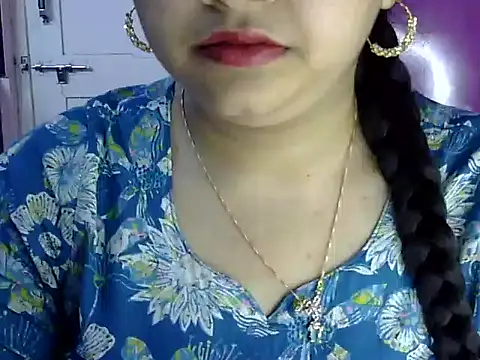 Cute Aliyaa online show from 22, 6, 2026