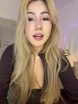 Isa cortes  online show from 23, 6, 2026