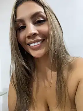 DulceRodriguez1 online show from 19, 6, 2026