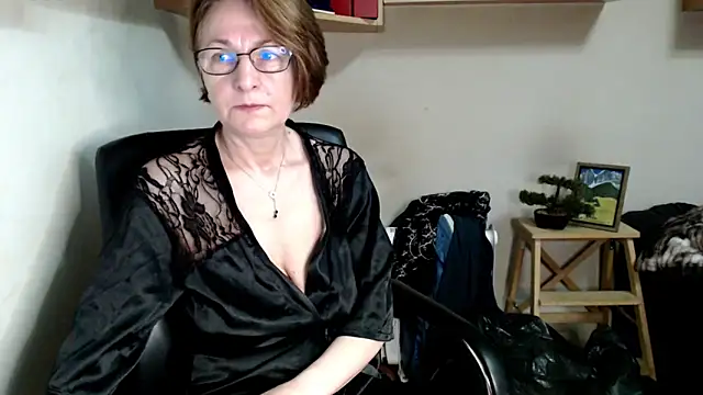 katemodel online show from 10, 6, 2026