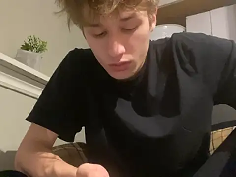 yourwhiteboy1 online show from 4, 6, 2026