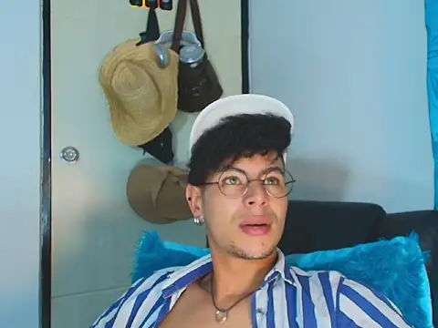 ThiiagoSaeenz online show from 11, 6, 2026