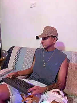 paulhot11 online show from 26, 4, 2026