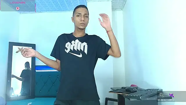 hotboyluxe online show from 25, 6, 2026