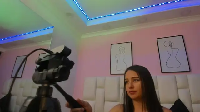 Snapshot of SARHA_ANTONELLI chatting on 14, 6, 2026 SARHA ANTONELLI online show from 14, 6, 2026