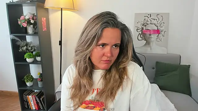 LilyBel online show from 15, 6, 2026