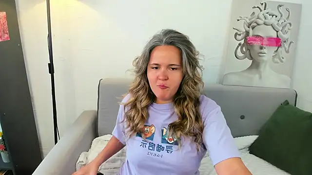 LilyBel online show from 16, 6, 2026