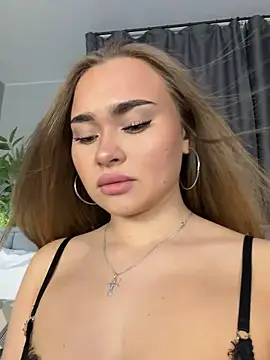 MonicaWestt online show from 21, 5, 2026