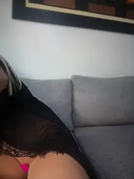Snapshot of vicky_ney chatting on 10, 6, 2026 vicky ney online show from 10, 6, 2026