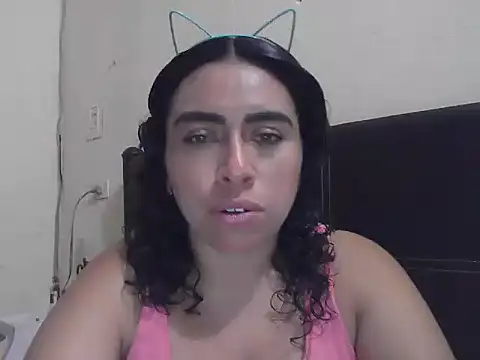 Snapshot of DalilahMx chatting on 28, 4, 2026 DalilahMx online show from 28, 4, 2026